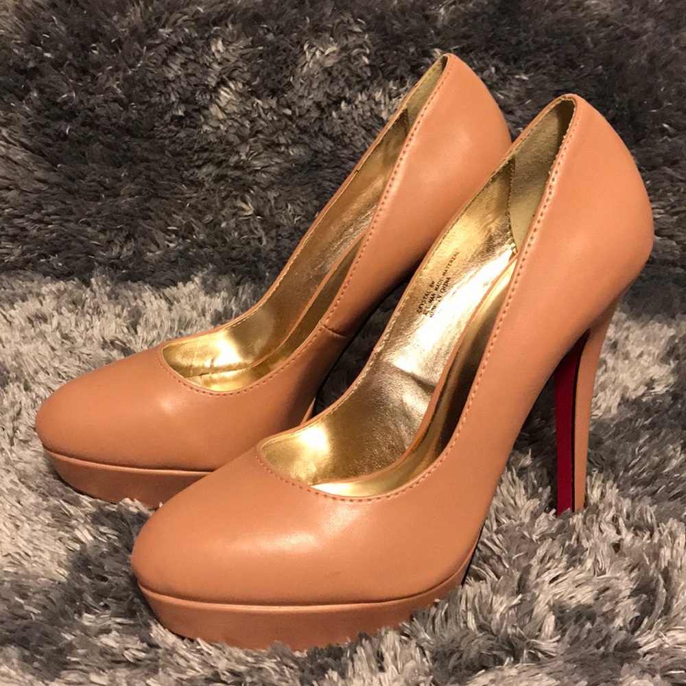 Shoedazzle Platform Pump